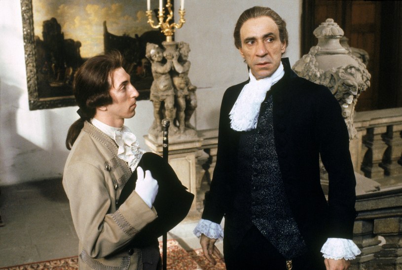Philip Lenkowsky (L( and F. Murray Abraham (R) in "Amadeus" /AF Archive/Mary Evans Picture Library /East News