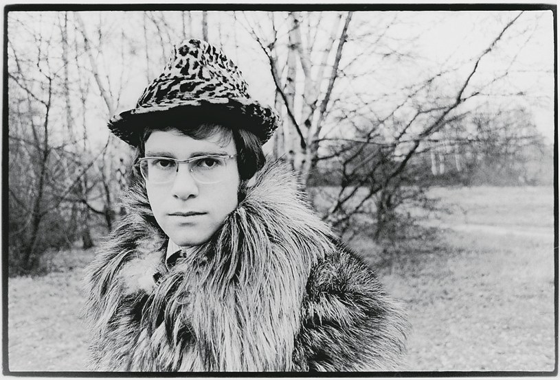 Photo of Elton John from his first professional photo session /Val Wilmer /Getty Images