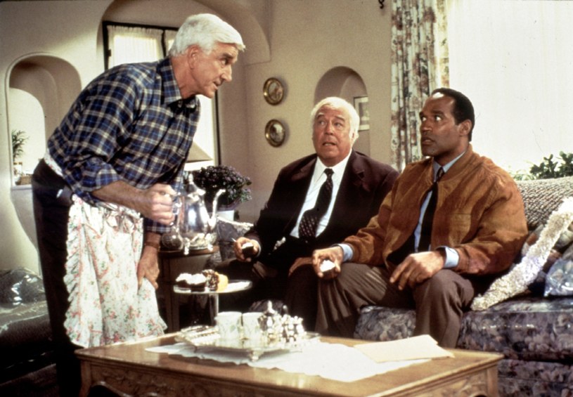 Leslie Nielsen, George Kennedy and OJ Simpson in "The Naked Brio 33 1/3: The Final Insult" /AKPA