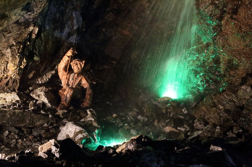 Underground waterfall /Joanna Borowska /Agencja FORUM