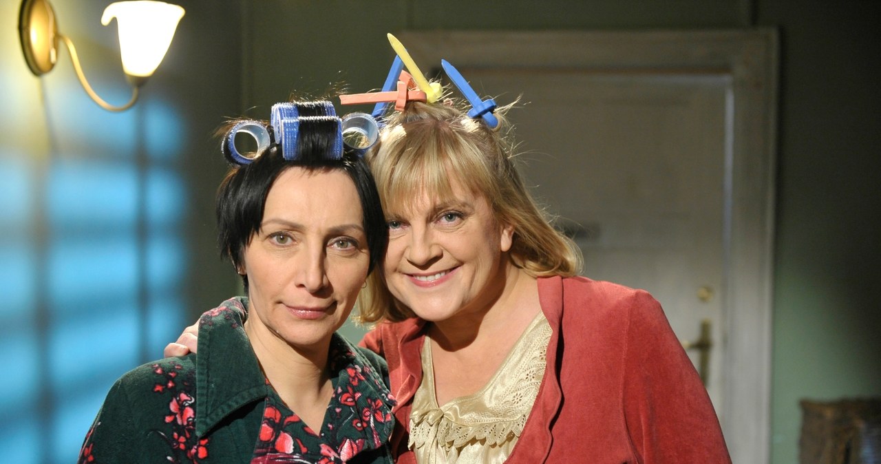 Renata Pałys and Marzena Kipiel-Sztuka on the set of "The World According to the Kiepskich" / Gałązka / AKPA